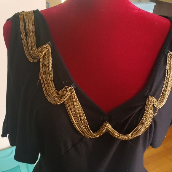Ladies chain accent top - Picture 3 of 3